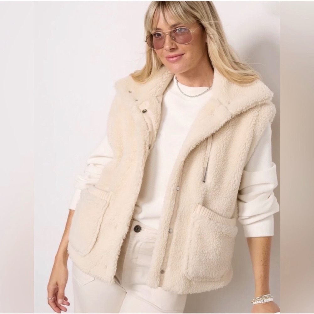 Varley Balter Relaxed Sherpa Gilet Vest Cream Faux‎ Fur Women's Medium